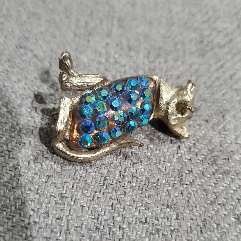 Vintage Gold Tone and Blue Belly Kitty Cat Brooch Meow Animal Gems Bling - Picture 4 of 12